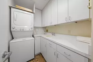 1 Miranova Pl, Columbus, OH 43215 - Photo 37