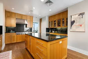 1 Miranova Pl, Columbus, OH 43215 - Photo 13