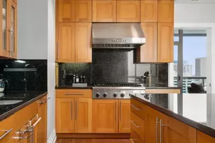 1 Miranova Pl, Columbus, OH 43215 - Photo 15