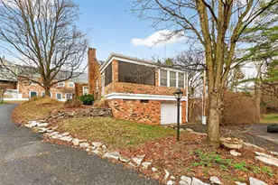 5368 Yorkshire Vlg Ln, Columbus, OH 43232 - Photo 3