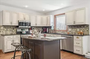 300 Wedgewood Ct, Circleville, OH 43113 - Photo 5