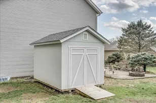 300 Wedgewood Ct, Circleville, OH 43113 - Photo 37