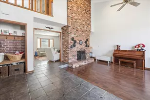 300 Wedgewood Ct, Circleville, OH 43113 - Photo 3