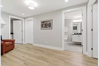 251 E 3rd Avenue, Columbus, OH 43201 - Photo 53