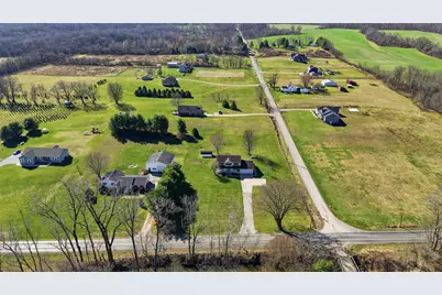 10020 Green Valley Road, Mount Vernon, OH 43050 - Photo 3