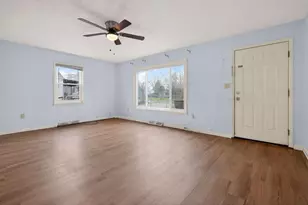 396 Pasadena Ave, Columbus, OH 43228 - Photo 5