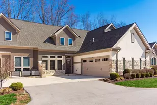 686 Fairway Blvd, Columbus, OH 43213 - Photo 1