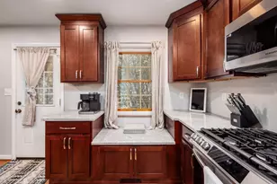 366 Parkview Dr, Columbus, OH 43202 - Photo 11