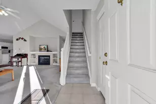 7858 Meadowlark Ln N, Reynoldsburg, OH 43068 - Photo 3