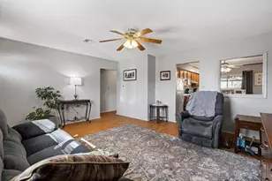 3060 Wessex Ct, Columbus, OH 43232 - Photo 5