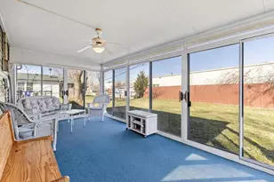 3060 Wessex Ct, Columbus, OH 43232 - Photo 13