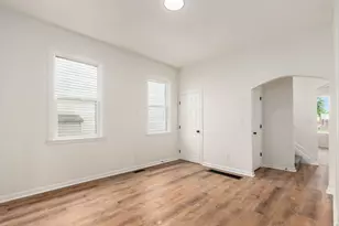 865 Old Leonard Ave, Columbus, OH 43203 - Photo 13