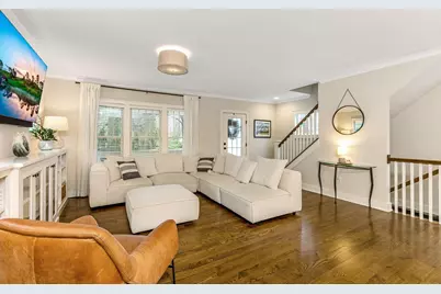 270 Clinton Heights Avenue, Columbus, OH 43202 - Photo 7