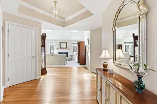 4219 Bibury Ct, Columbus, OH 43221 - Photo 3