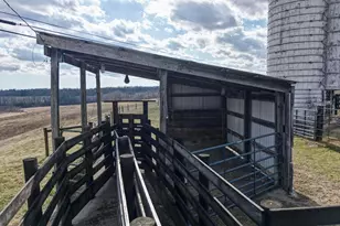 6040 Pinecrest Dr, Zanesville, OH 43701 - Photo 17