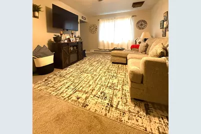 330 332 Mary Place, Ashville, OH 43103 - Photo 9