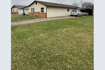 330 332 Mary Place, Ashville, OH 43103 - Photo 3