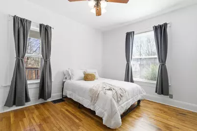 210 E Blake Avenue, Columbus, OH 43202 - Photo 17