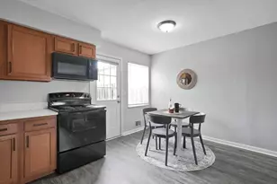 5720 Beechcroft Rd, Columbus, OH 43229 - Photo 9