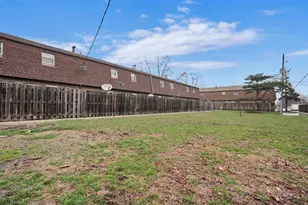 5720 Beechcroft Rd, Columbus, OH 43229 - Photo 25