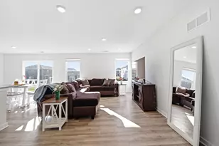 3057 Lamptonridge Dr, Columbus, OH 43232 - Photo 11