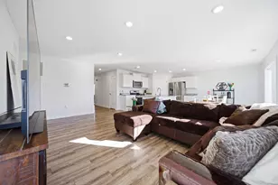 3057 Lamptonridge Dr, Columbus, OH 43232 - Photo 9