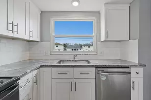 1642 Marina Dr, Columbus, OH 43219 - Photo 19