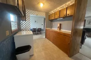 915 Charles St, Logan, OH 43138 - Photo 11