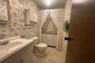 915 Charles St, Logan, OH 43138 - Photo 17