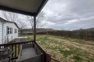 915 Charles St, Logan, OH 43138 - Photo 5