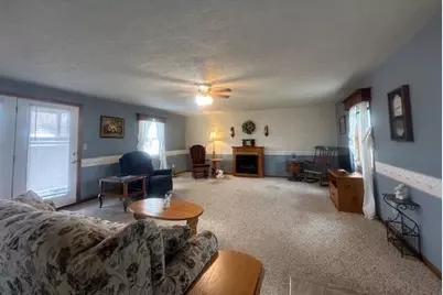 915 Charles Street, Logan, OH 43138 - Photo 9