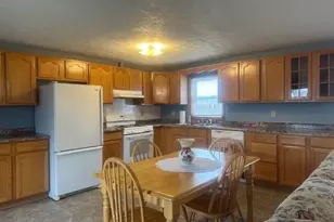 915 Charles St, Logan, OH 43138 - Photo 13