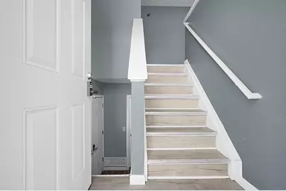 381 Chatterly Lane, Columbus, OH 43207 - Photo 5