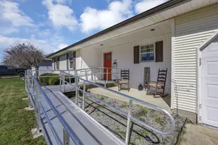 328 Cline Ct, Ashville, OH 43103 - Photo 3