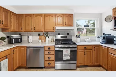 417 Revere Court, Columbus, OH 43228 - Photo 9