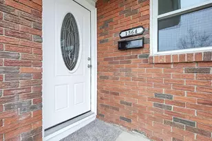 1364 Roberts Pl, Columbus, OH 43207 - Photo 5