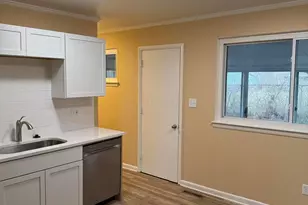 1743 Kermit Ave, Columbus, OH 43207 - Photo 3