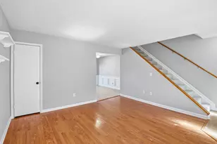 614 Dlyn St, Columbus, OH 43228 - Photo 5