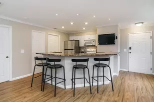 36 W Russell St, Columbus, OH 43215 - Photo 3