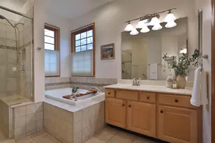 3827 Rockpointe Dr, Columbus, OH 43221 - Photo 25