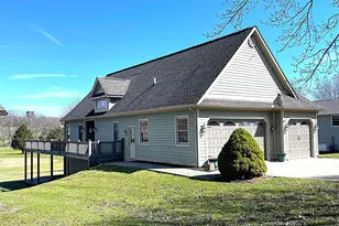 926 Fairway Dr, Howard, OH 43028 - Photo 1