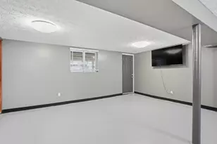 1905 Woodcrest Rd, Columbus, OH 43232 - Photo 23