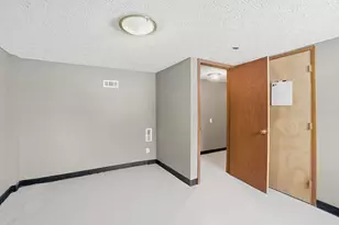 1905 Woodcrest Rd, Columbus, OH 43232 - Photo 25