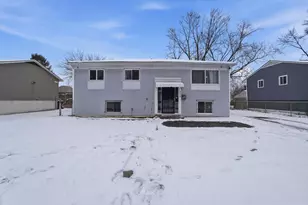 1905 Woodcrest Rd, Columbus, OH 43232 - Photo 1