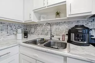 1905 Woodcrest Rd, Columbus, OH 43232 - Photo 13