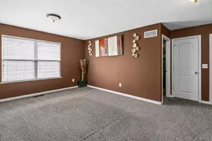 197 Faulkner Dr, Lithopolis, OH 43136 - Photo 13