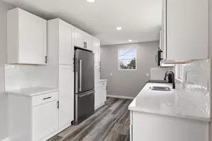 1784 S Champion Ave, Columbus, OH 43207 - Photo 7