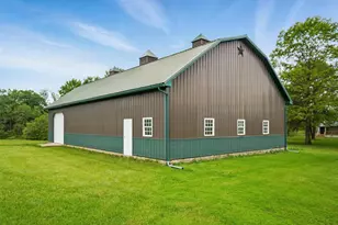 5870 Brook Rd NW, Baltimore, OH 43105 - Photo 9