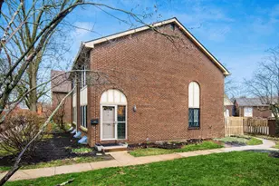 5381 Valley Ln E, Columbus, OH 43231 - Photo 3