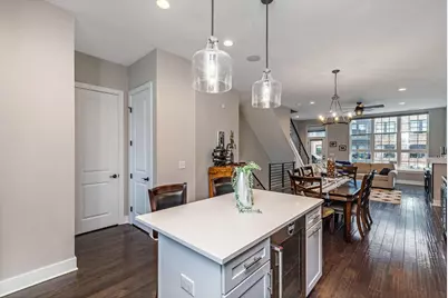 760 N 6th Street, Columbus, OH 43215 - Photo 17